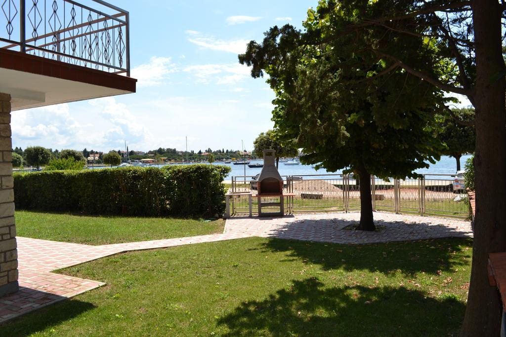 Apartments Lungomare Umag Quarto foto